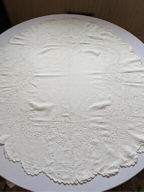 Vintage Classic Hand Embroidered 36" Round Floral Design Tablecloth